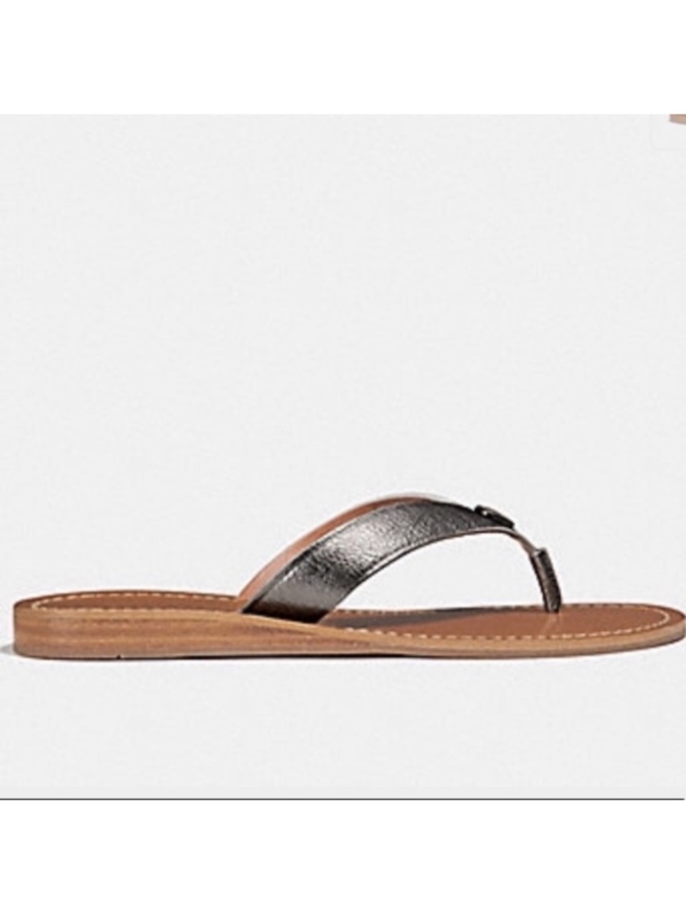 COACH Ellis Silver Leather Thong Sandals Tan Footbed Heart Charm size 11